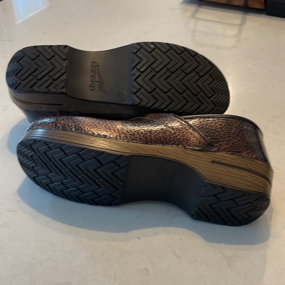 Nursing clogs - Picture 6 of 6